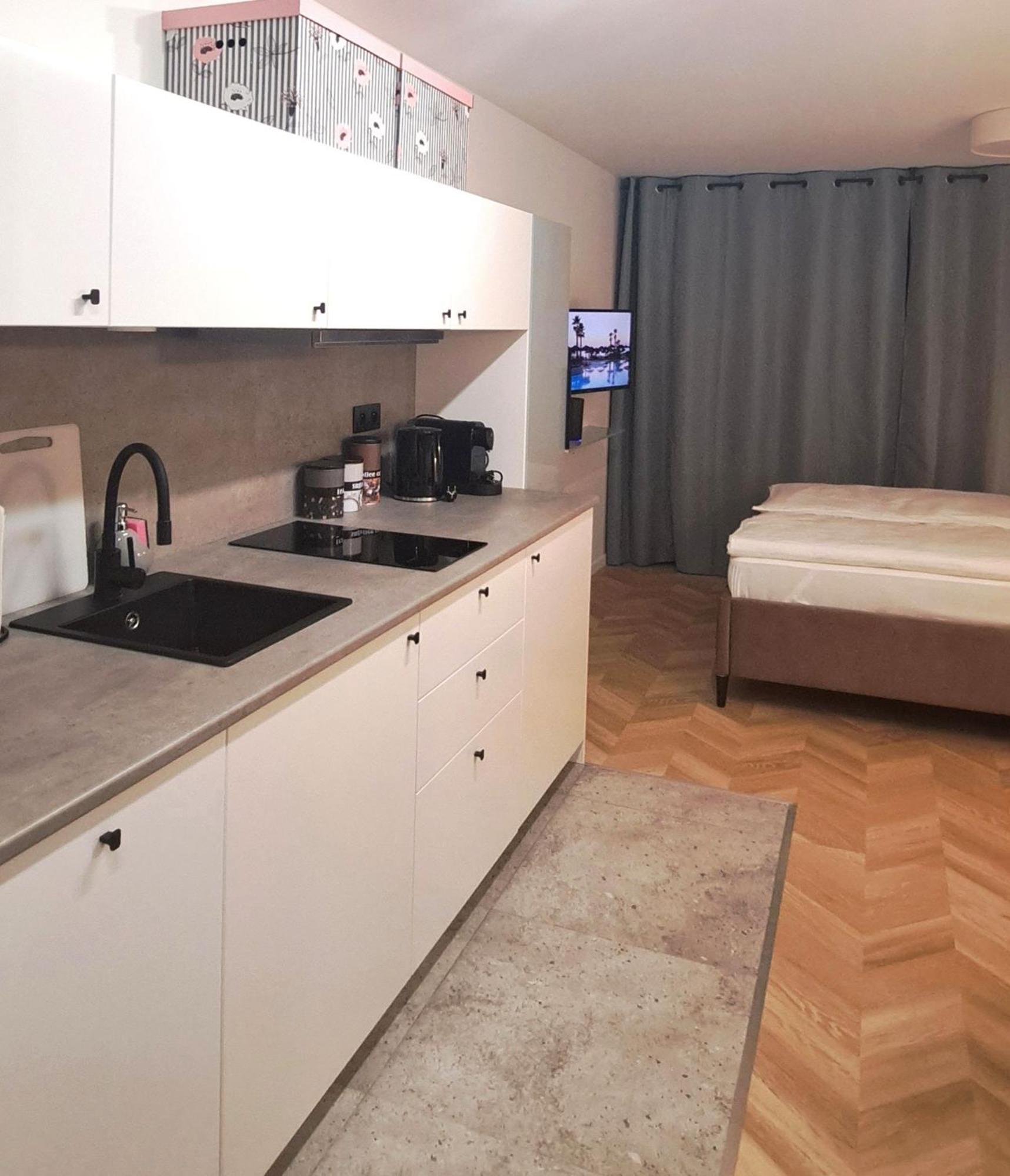 Falcon Apartment Center 4 Metro Swietokrzyska Warsaw Ngoại thất bức ảnh